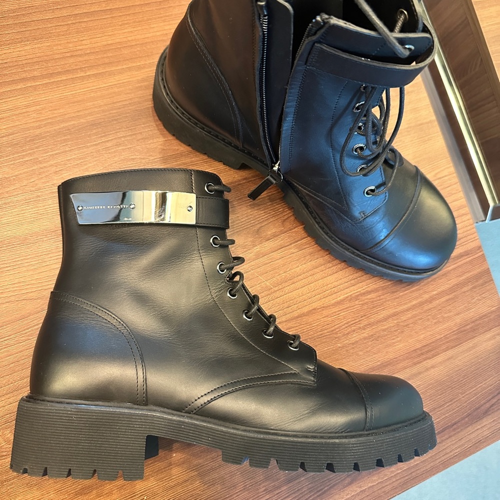 Giuseppe Zanotti Lace-up boots - Picture 3 of 6